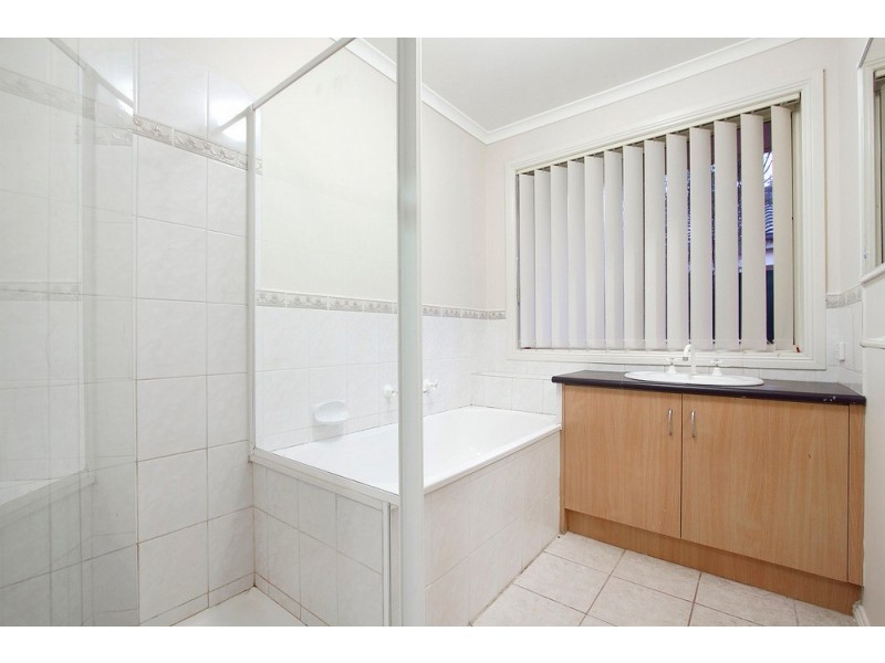 8 Terriester Drive, Berwick VIC 3806