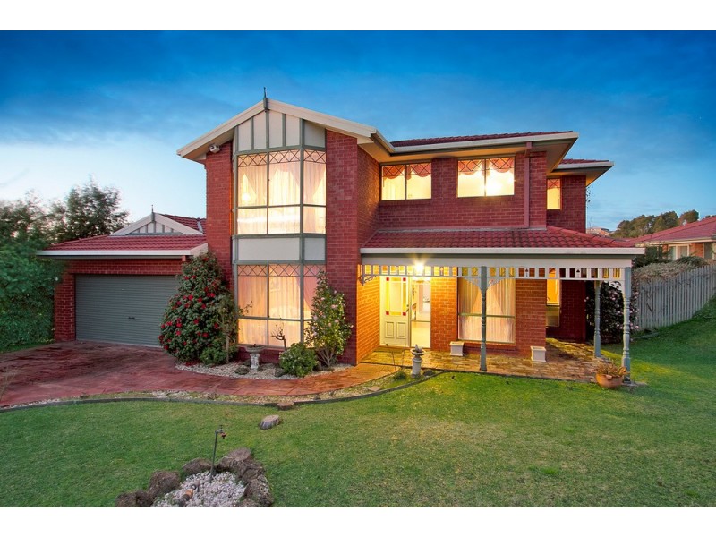 8 Deakin Court, Berwick VIC 3806