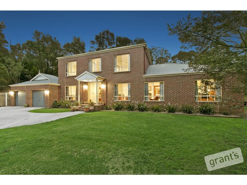 91-93 Caserta Drive, Berwick VIC 3806