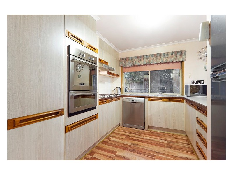 2 Kingsmere Drive, Berwick VIC 3806