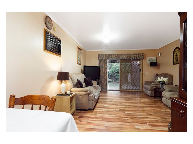 2 Kingsmere Drive, Berwick VIC 3806