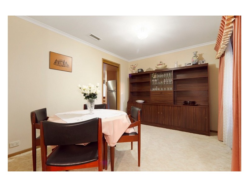 2 Kingsmere Drive, Berwick VIC 3806