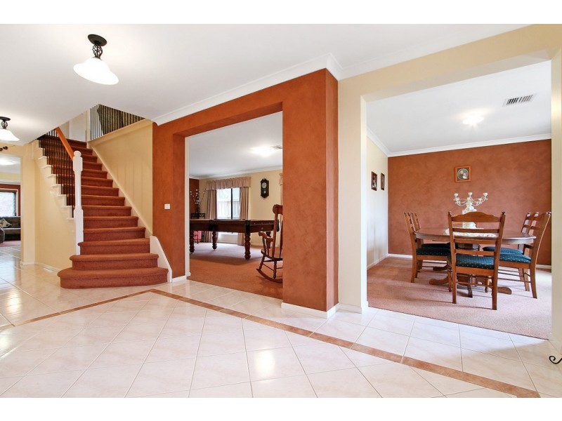 90 Robinswood Parade, Narre Warren South VIC 3805