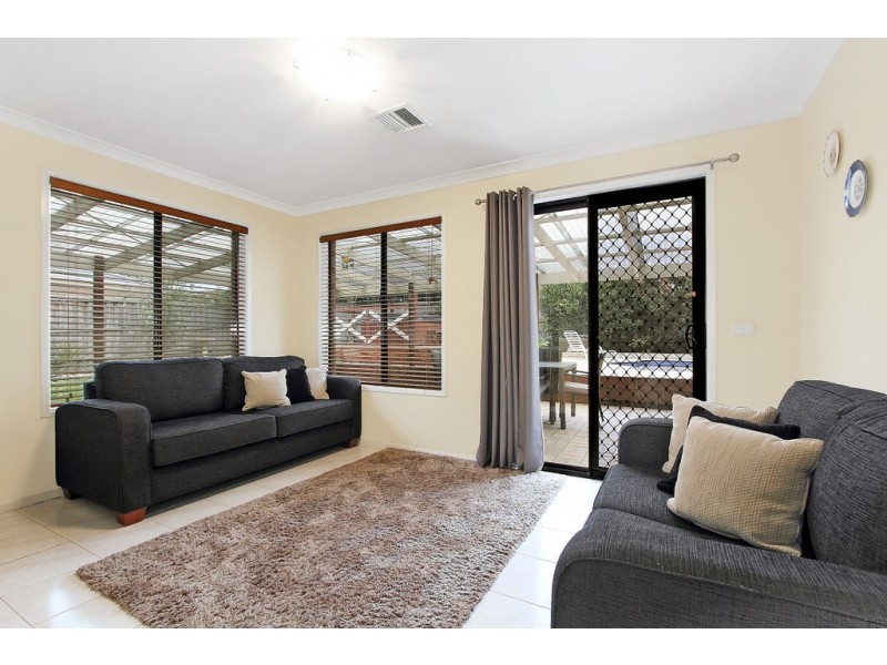 90 Robinswood Parade, Narre Warren South VIC 3805