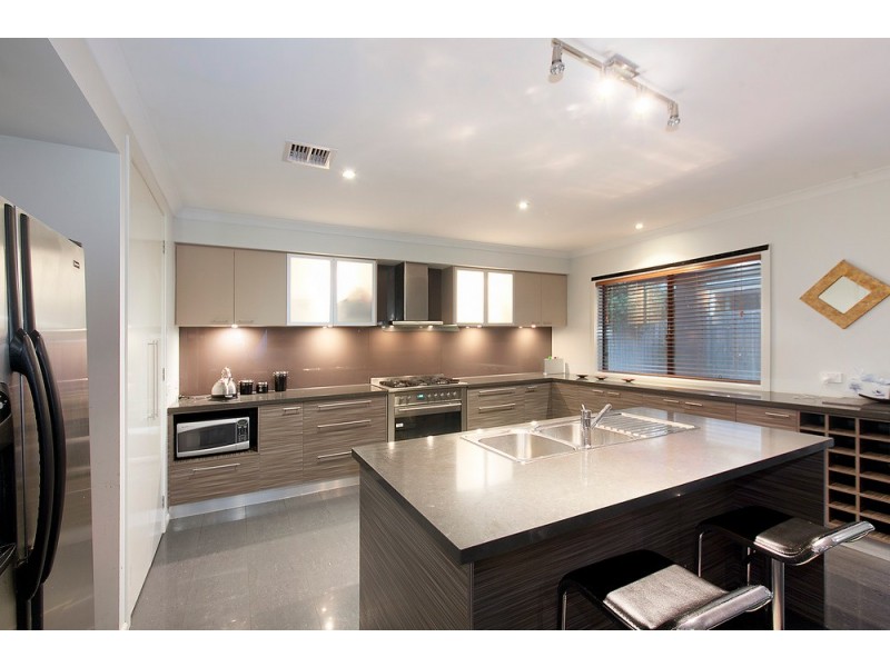 6 Cremona Place, Narre Warren South VIC 3805