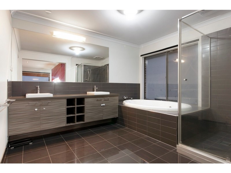 6 Cremona Place, Narre Warren South VIC 3805