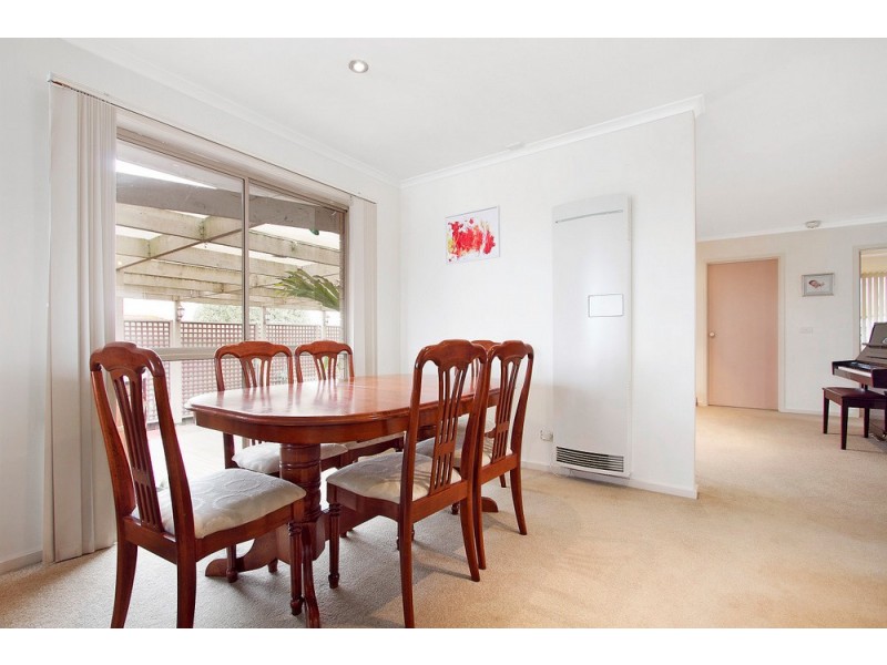 9 Cottswold Avenue, Narre Warren VIC 3805