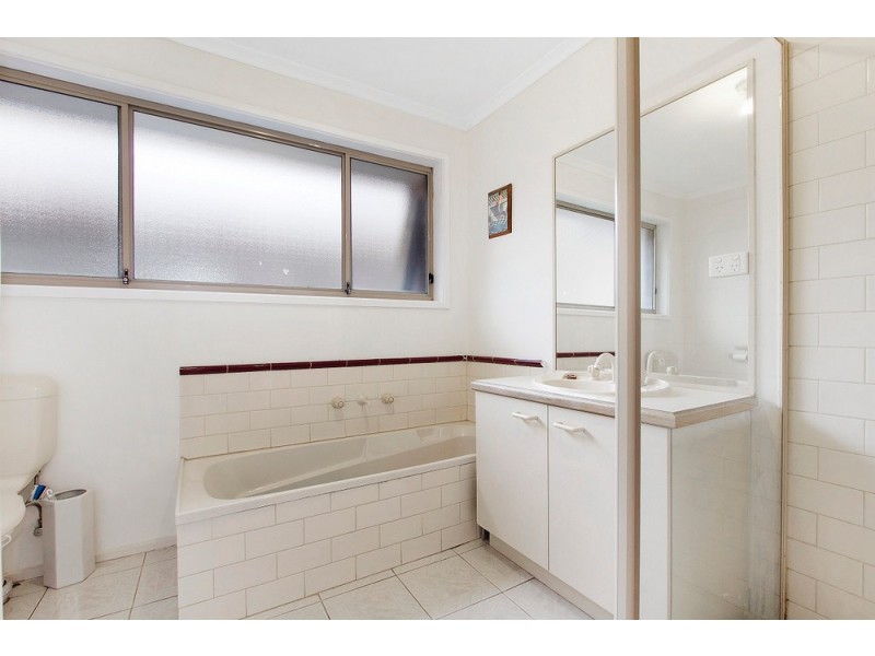 9 Cottswold Avenue, Narre Warren VIC 3805