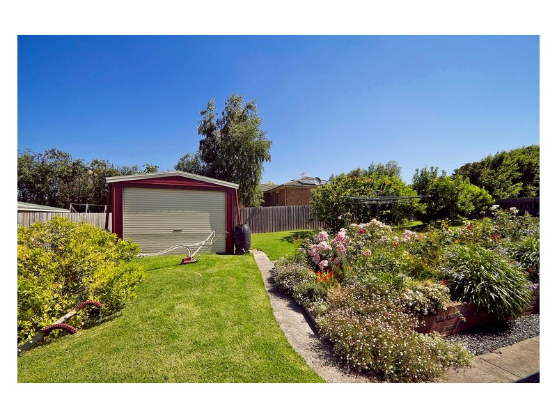 2 Moonbeam Close, Narre Warren South VIC 3805