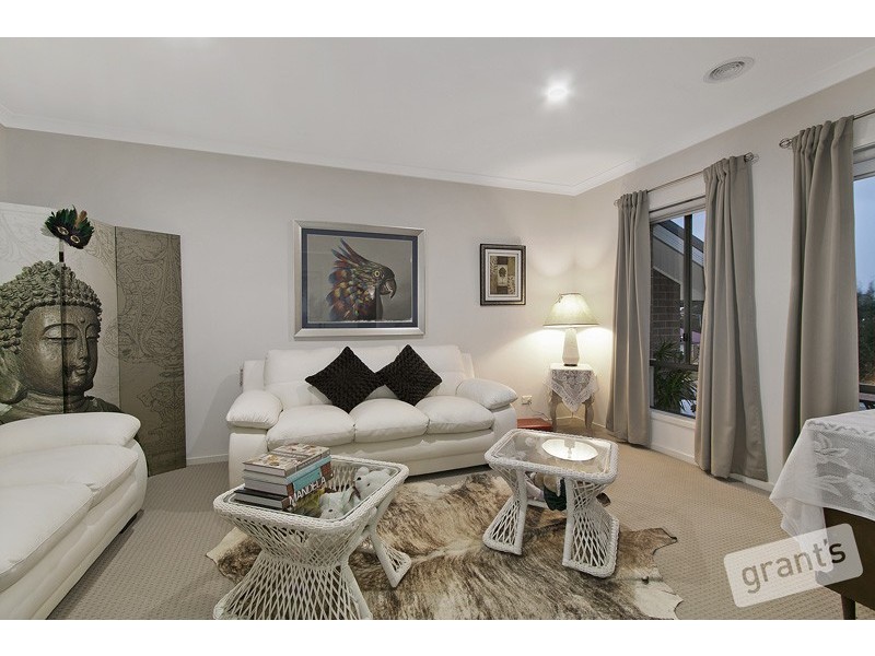 70 Sheldon Drive, Berwick VIC 3806