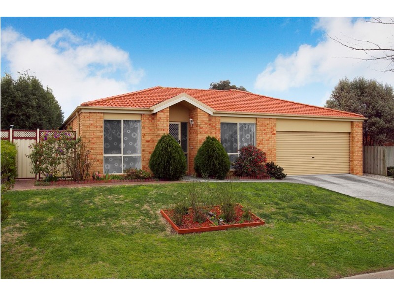 38 Robinswood Parade, Narre Warren South VIC 3805