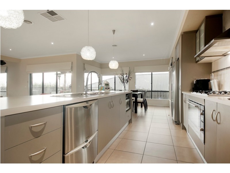 47 Whistler Drive, Berwick VIC 3806