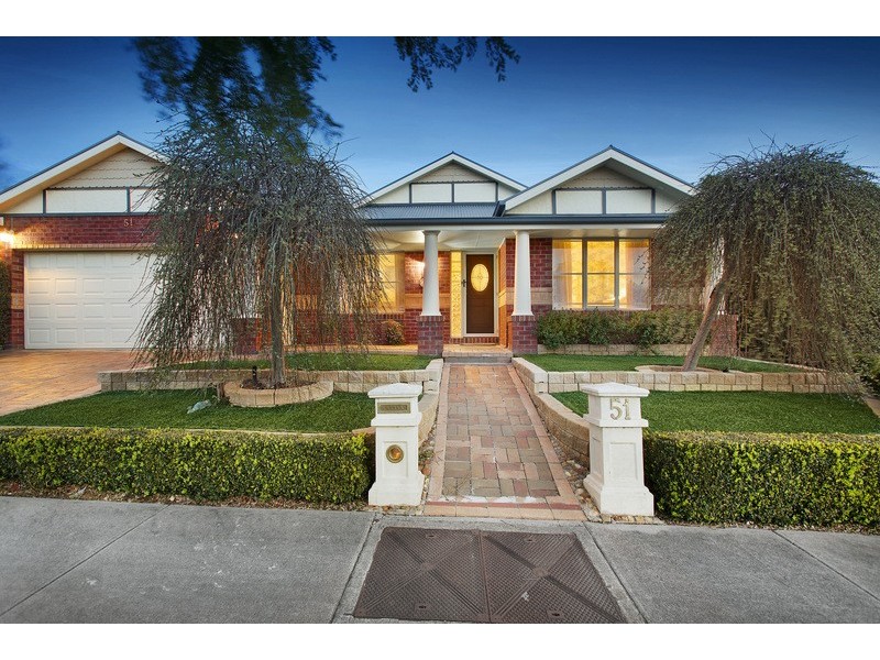 51 Viewgrand Drive, Berwick VIC 3806