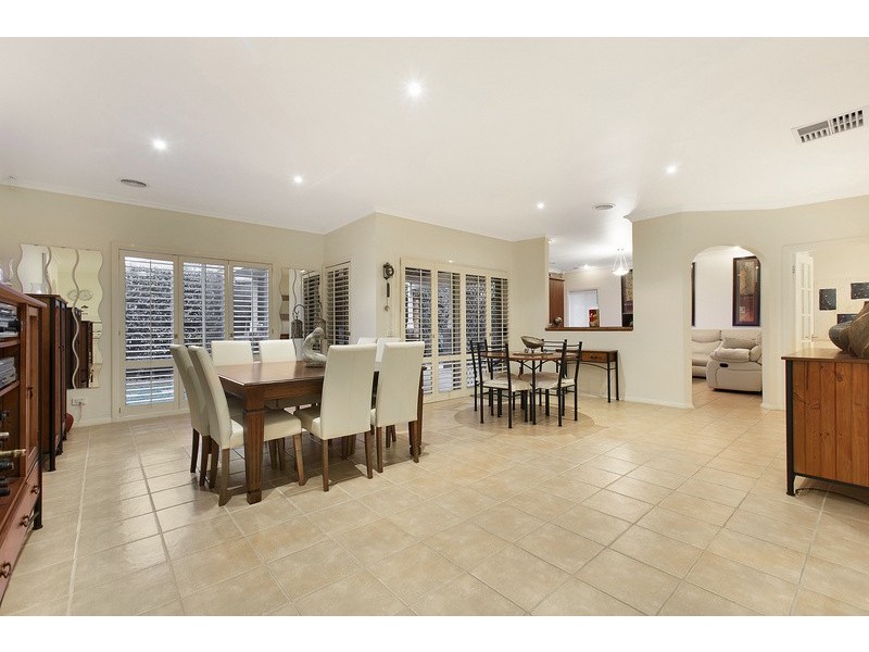 51 Viewgrand Drive, Berwick VIC 3806