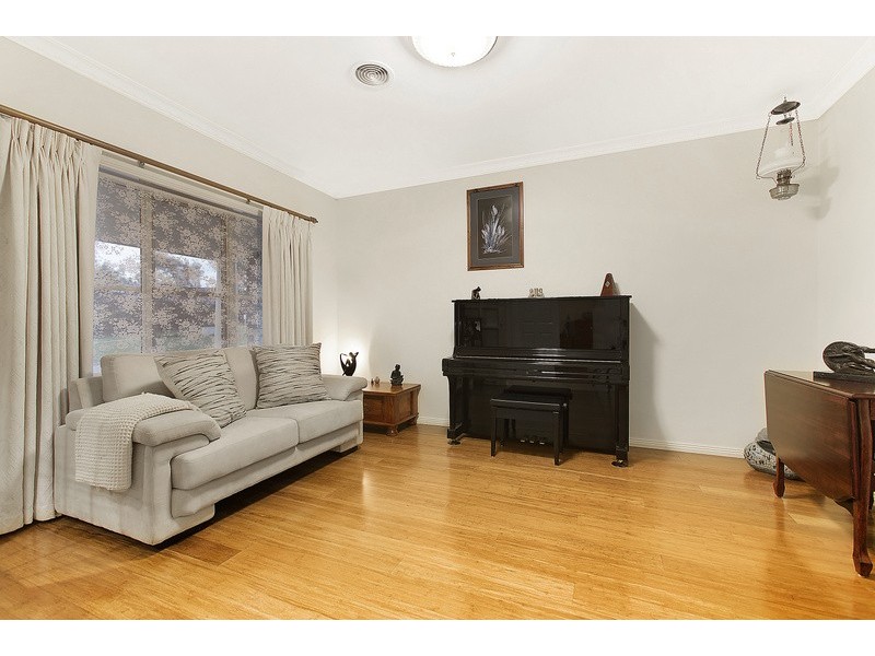 51 Viewgrand Drive, Berwick VIC 3806