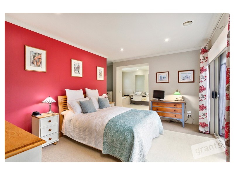 123 Viewgrand Drive, Berwick VIC 3806