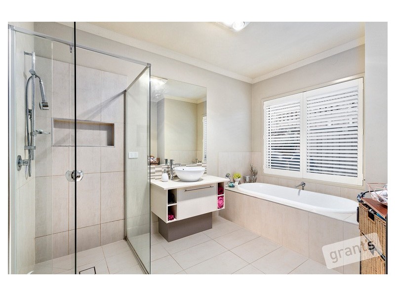 123 Viewgrand Drive, Berwick VIC 3806