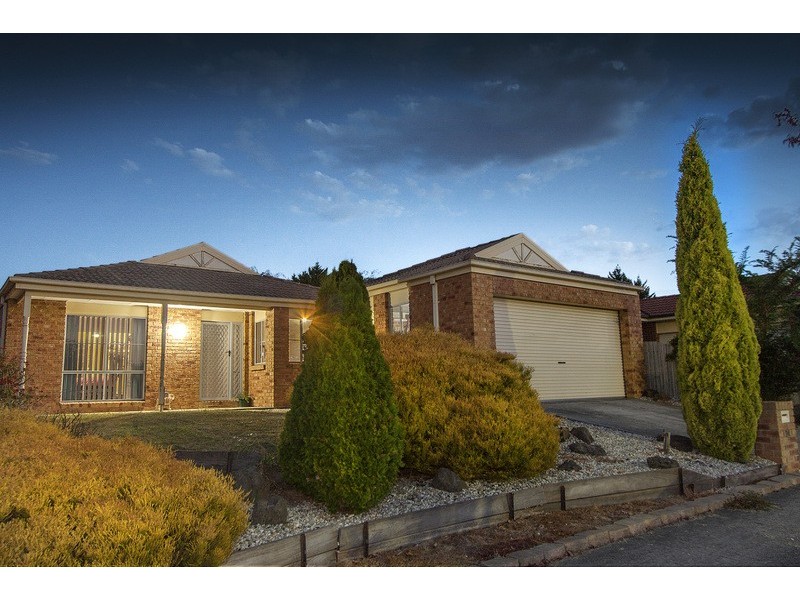 18 Emily Drive, Narre Warren VIC 3805