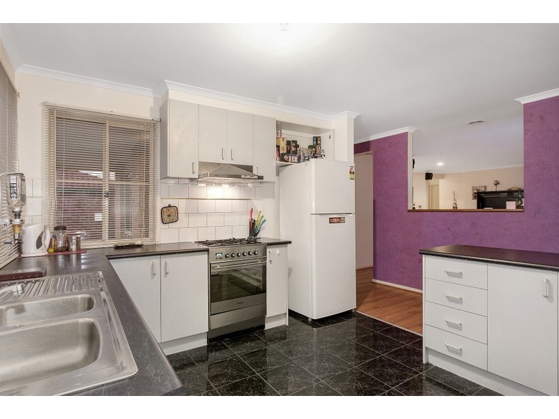 18 Emily Drive, Narre Warren VIC 3805