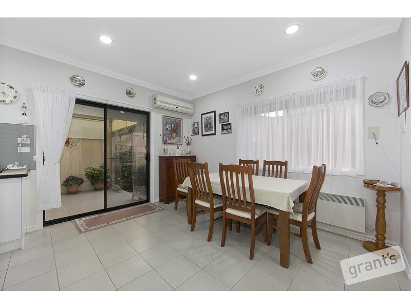 6/130 Kennington Park Drive, Endeavour Hills VIC 3802