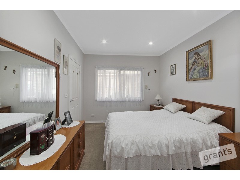 6/130 Kennington Park Drive, Endeavour Hills VIC 3802