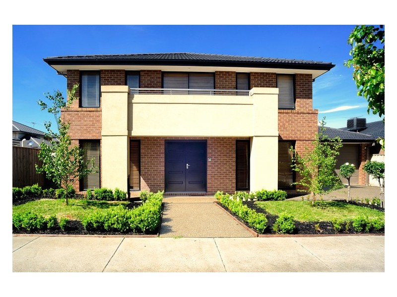 9 Alana Street, Berwick VIC 3806