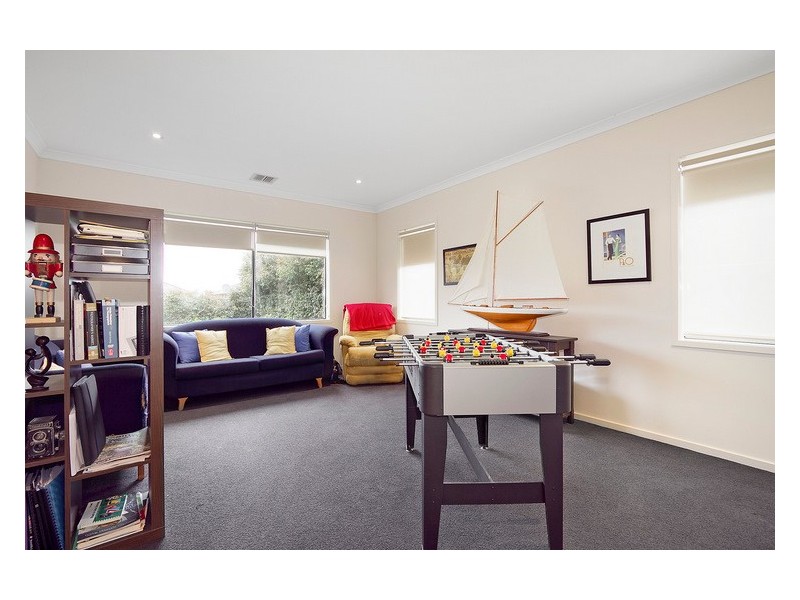 9 Alana Street, Berwick VIC 3806