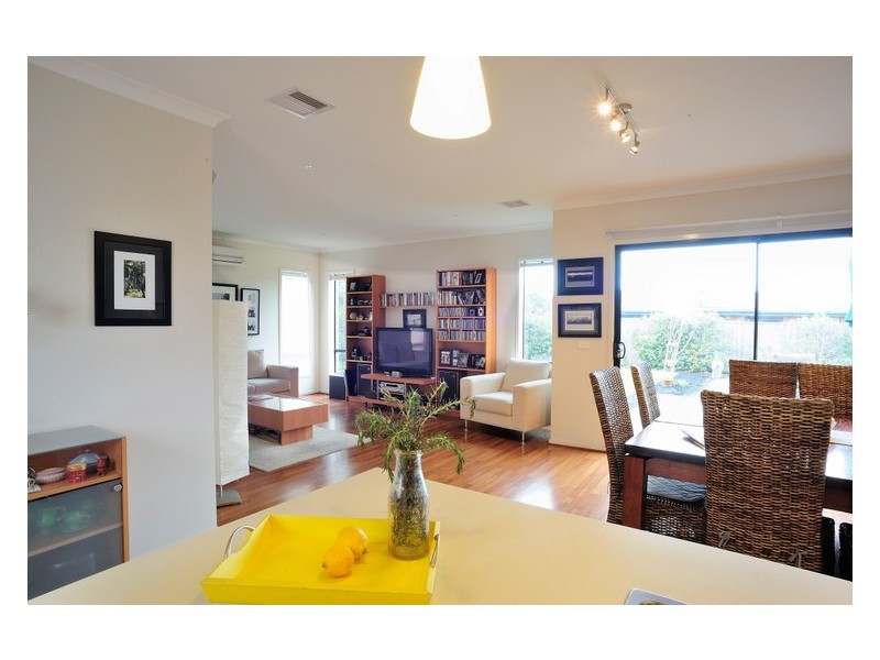 9 Alana Street, Berwick VIC 3806
