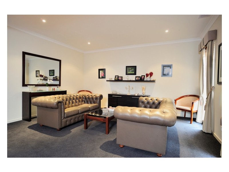 9 Alana Street, Berwick VIC 3806