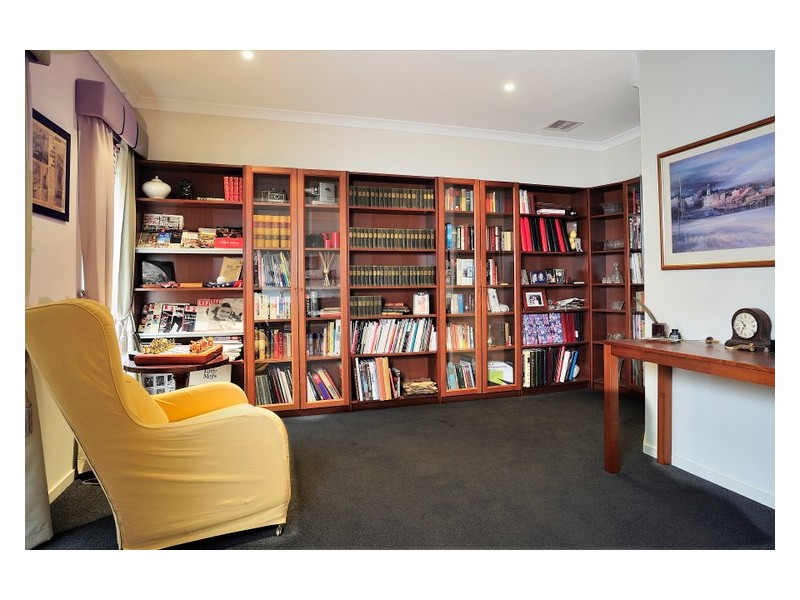 9 Alana Street, Berwick VIC 3806