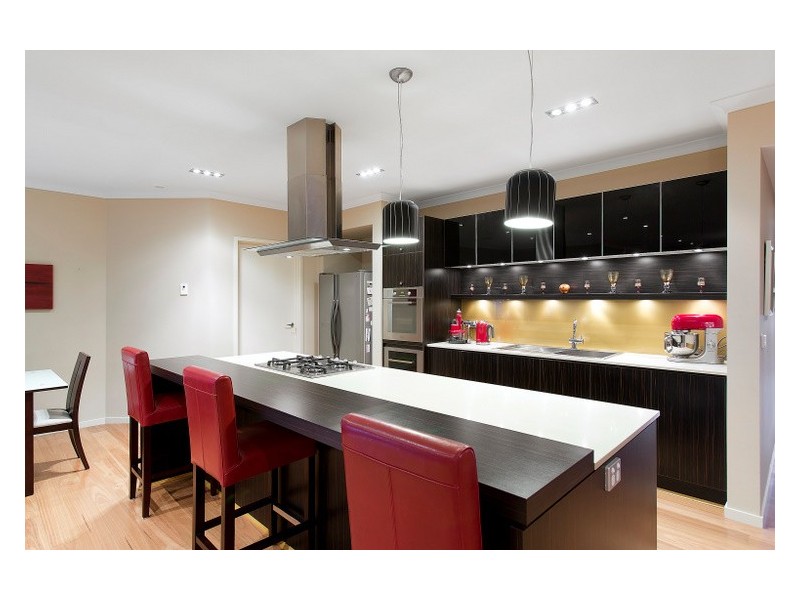 13 Chase Blvd, Berwick VIC 3806