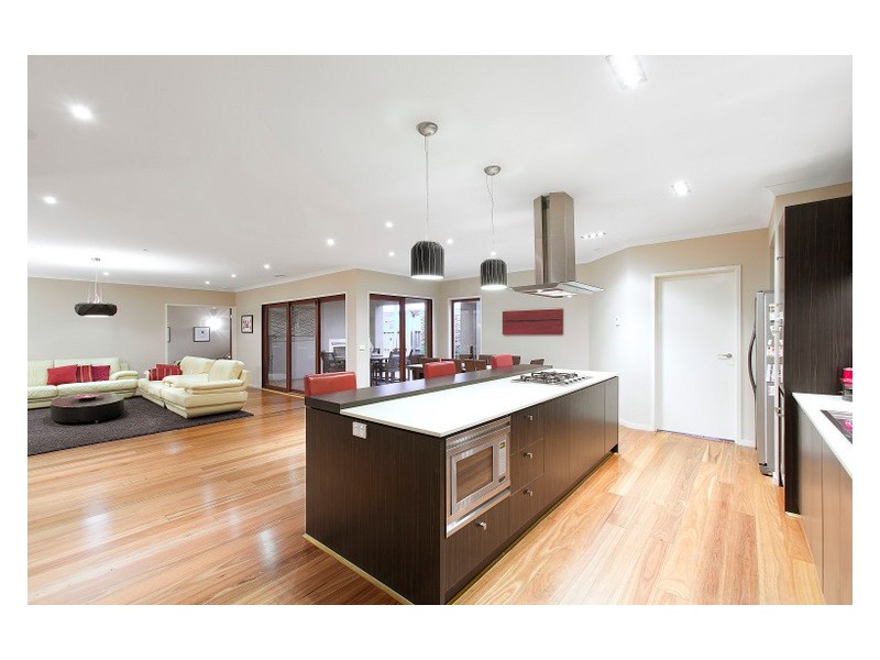 13 Chase Blvd, Berwick VIC 3806