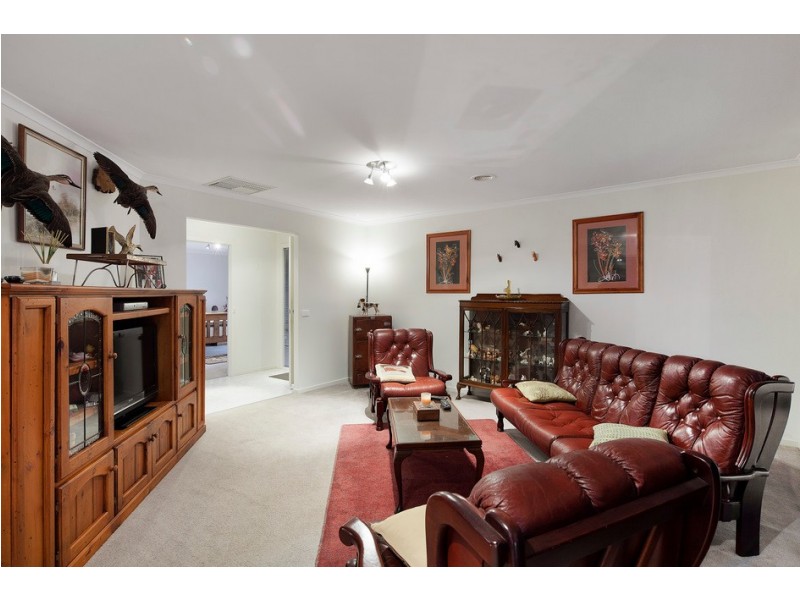 105 Amber Crescent, Narre Warren VIC 3805