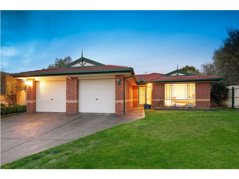 105 Amber Crescent, Narre Warren VIC 3805