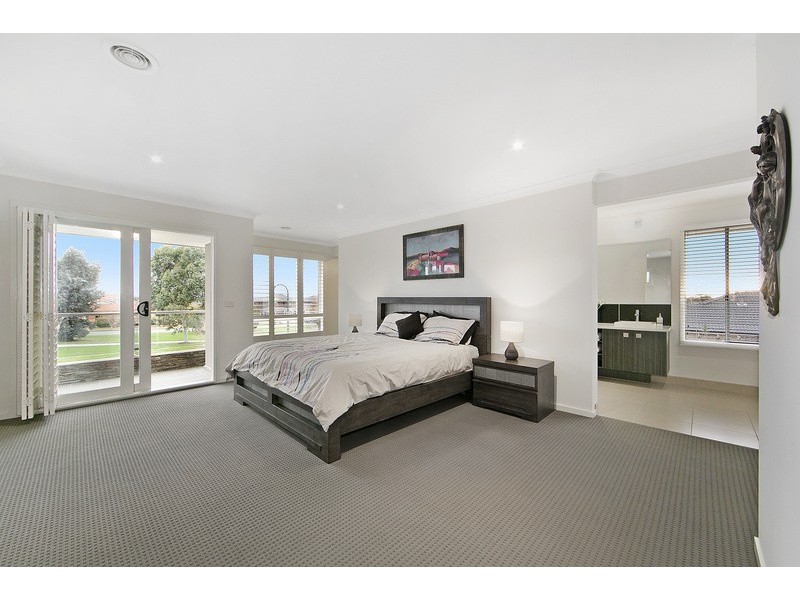 74 Wurundjeri Blvd, Berwick VIC 3806