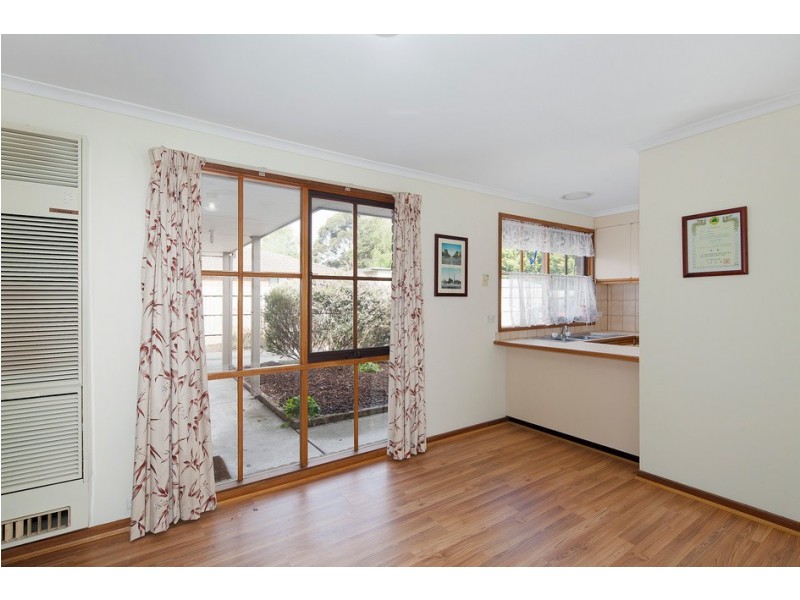 2/15 Sylvia Road, Beaconsfield VIC 3807