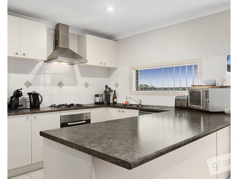 1 Roseville Crt, Berwick VIC 3806