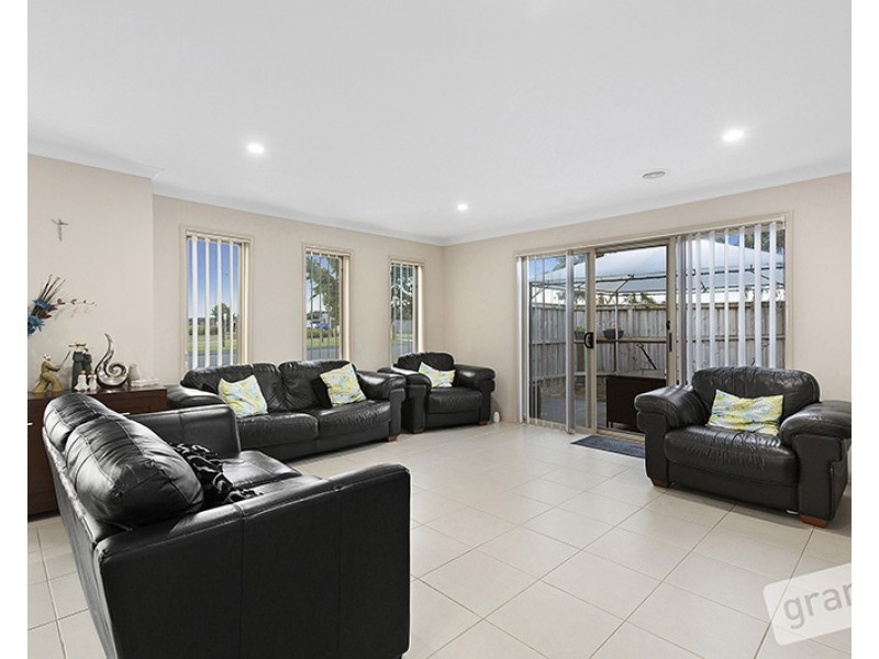 1 Roseville Crt, Berwick VIC 3806