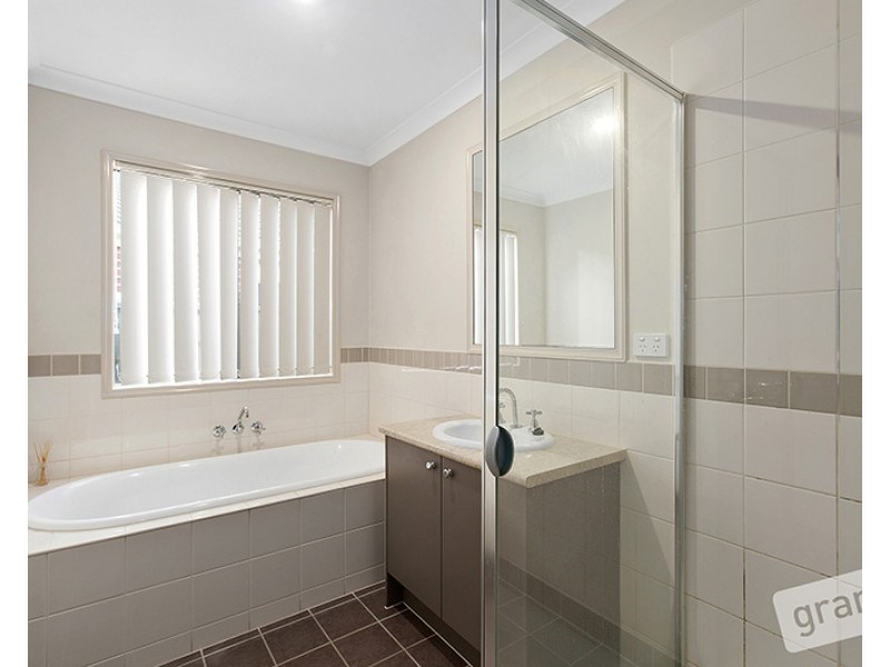 1 Roseville Crt, Berwick VIC 3806