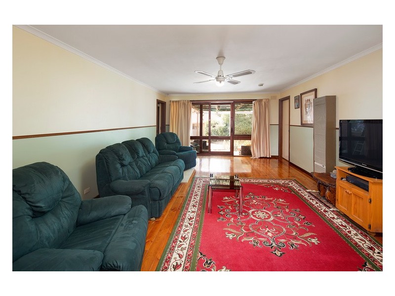 5 Ravensthorpe Crescent, Narre Warren VIC 3805