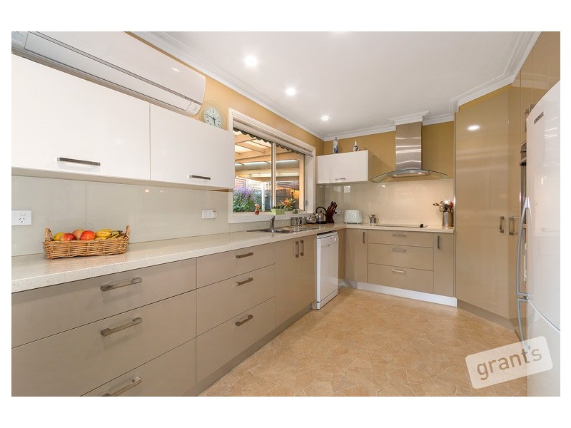 74 Wintersun Road, Berwick VIC 3806