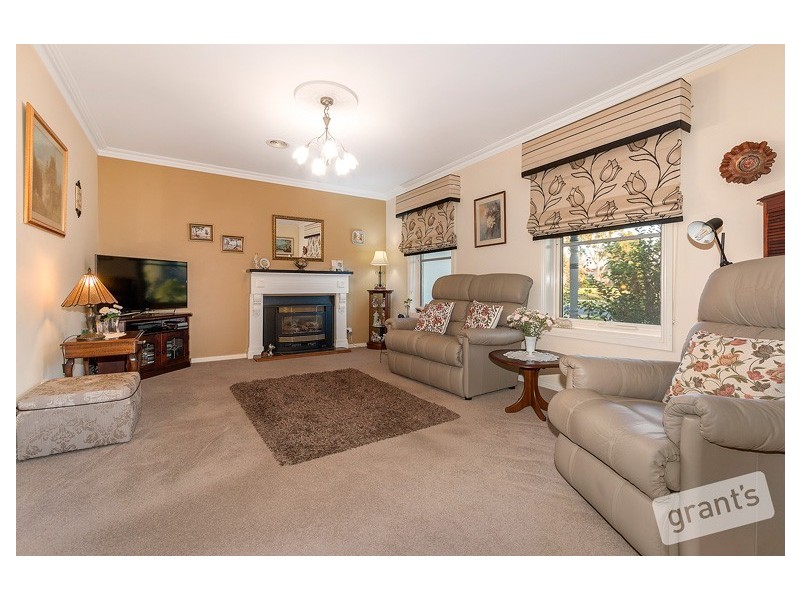 74 Wintersun Road, Berwick VIC 3806