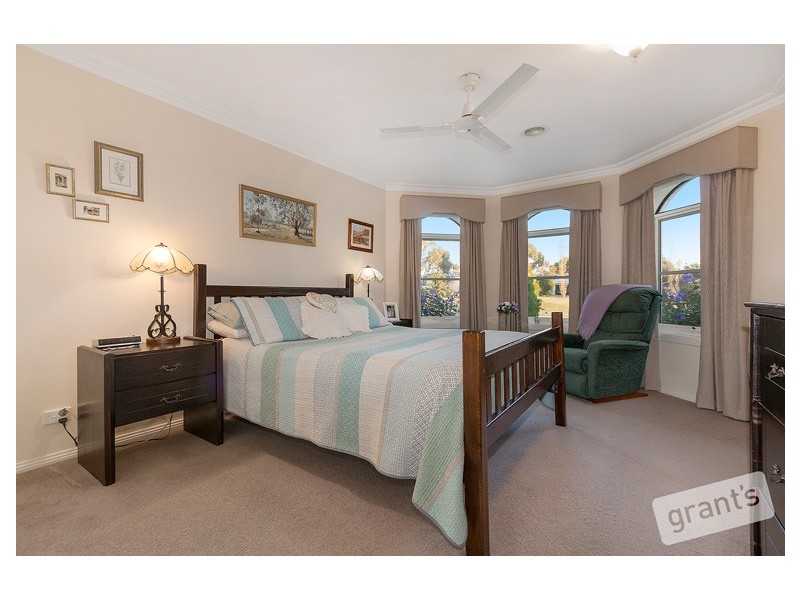 74 Wintersun Road, Berwick VIC 3806