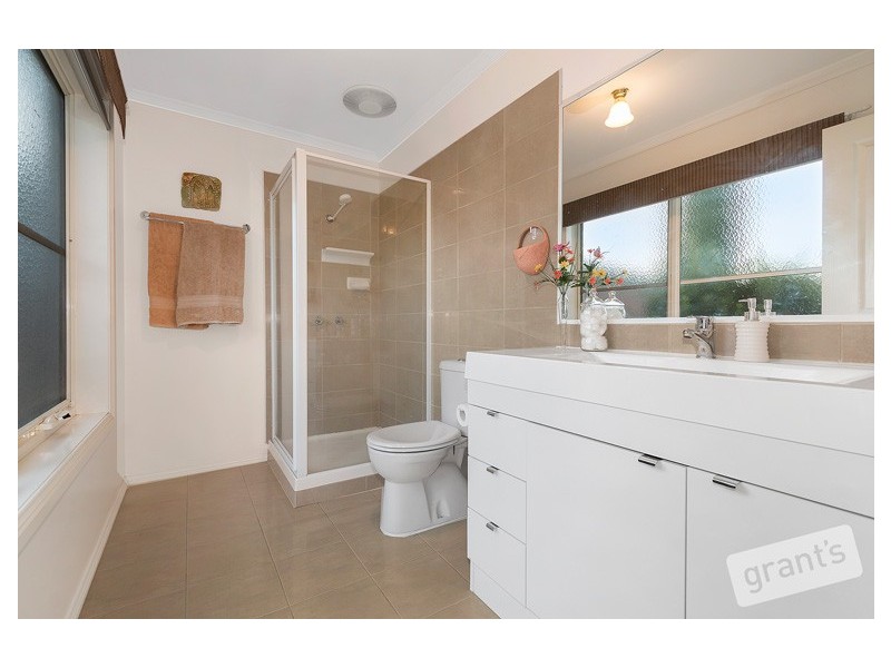 74 Wintersun Road, Berwick VIC 3806