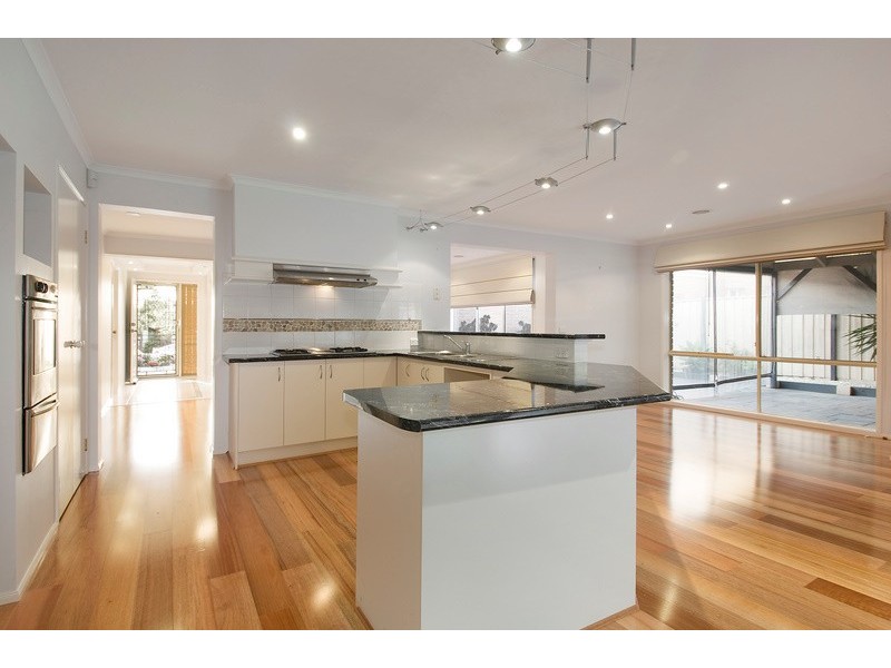 5 Buffalo Court, Berwick VIC 3806