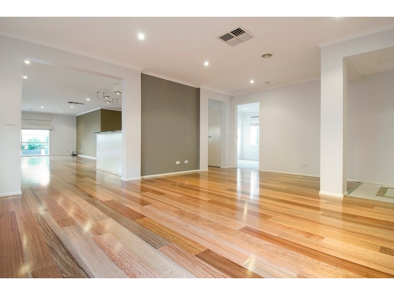 5 Buffalo Court, Berwick VIC 3806