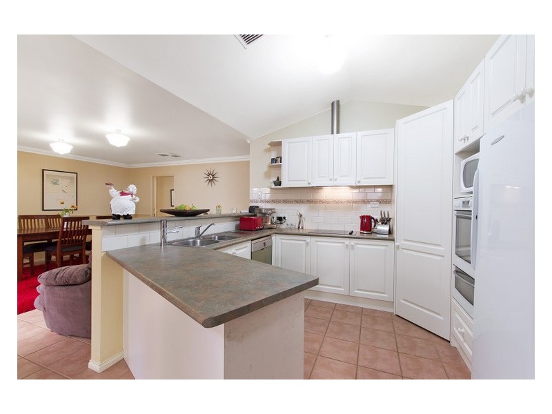 89 Bemersyde Drive, Berwick VIC 3806