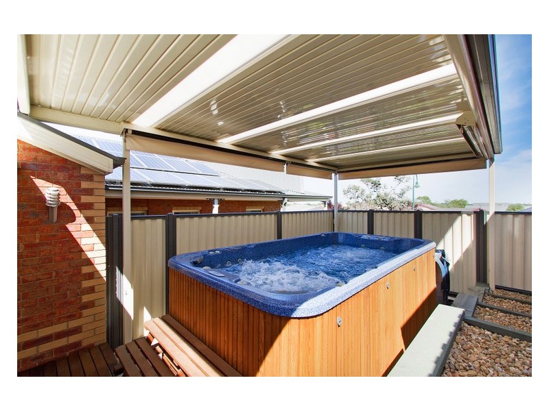 89 Bemersyde Drive, Berwick VIC 3806