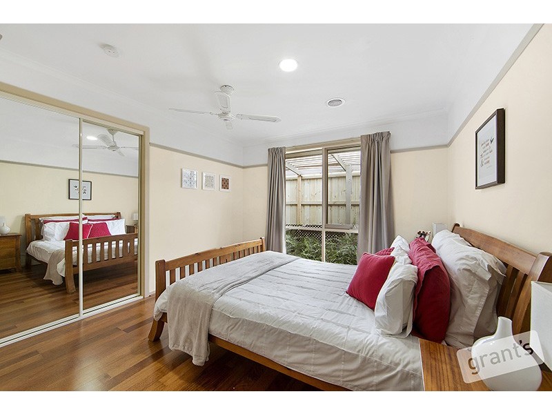 21 Hedgeley Drive, Berwick VIC 3806