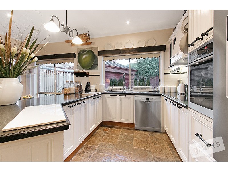 4 Furness Court, Berwick VIC 3806